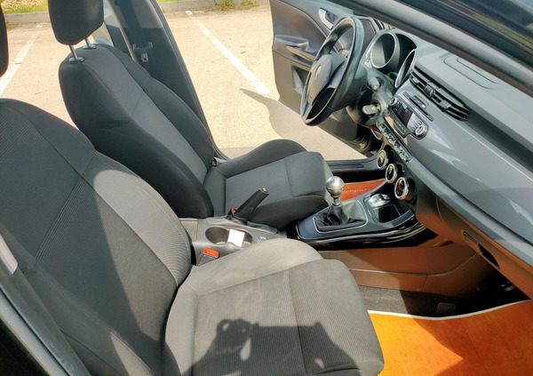 Alfa Romeo Giulietta cena 14900 przebieg: 230000, rok produkcji 2012 z Biała małe 211
